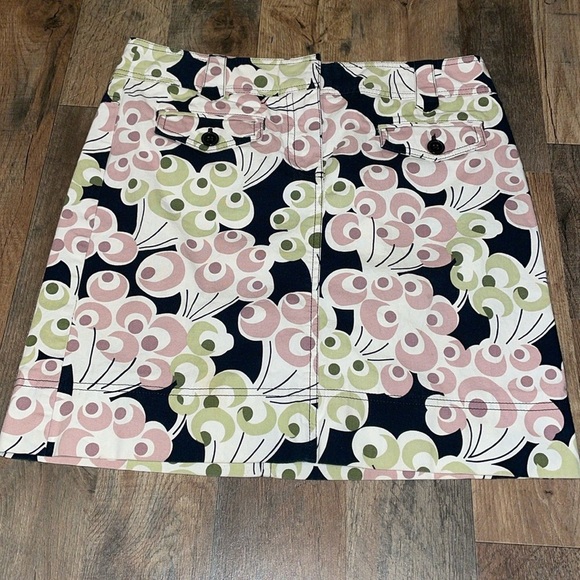 LOFT Mini Skirt.  Size 6P.  Cotton/Spandex Blend. - Picture 1 of 7